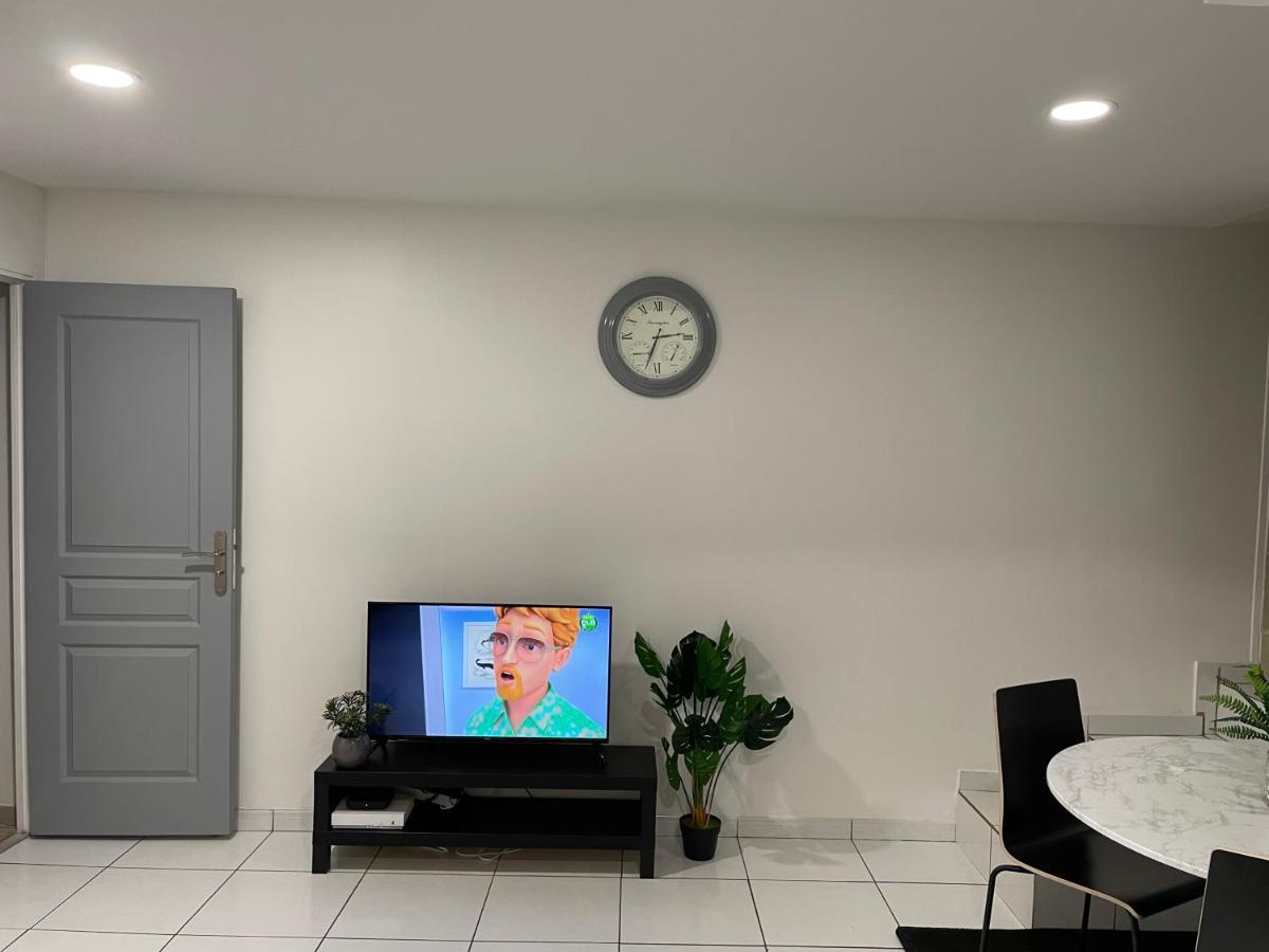 Residence Chene- 15 Mn De Paris Et 05 Mn D'Orly Aeroport Вірі-Шатійон Екстер'єр фото
