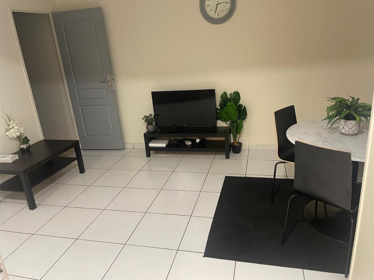 Residence Chene- 15 Mn De Paris Et 05 Mn D'Orly Aeroport Вірі-Шатійон Екстер'єр фото